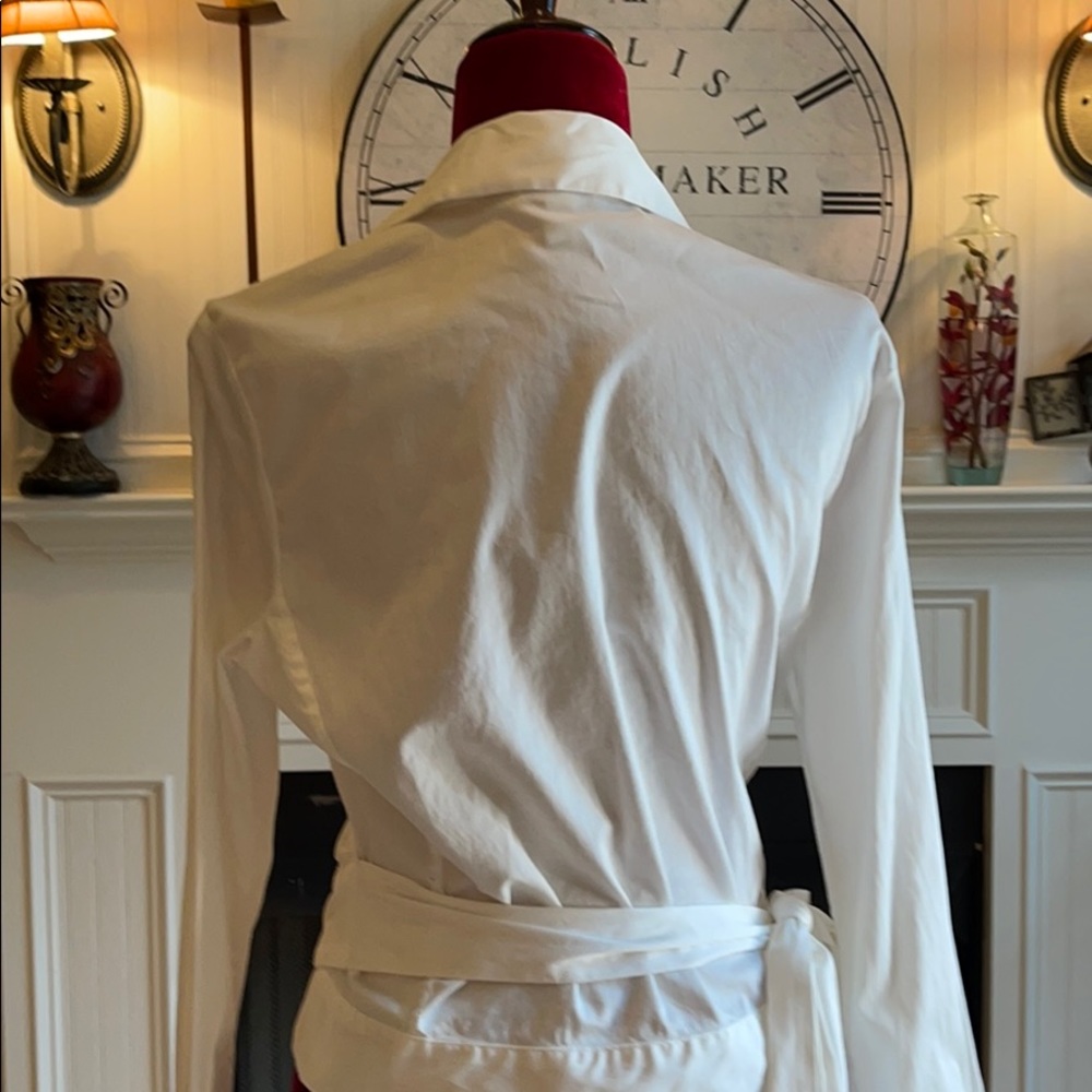 Banana Republic blouse. - Picture 4 of 6